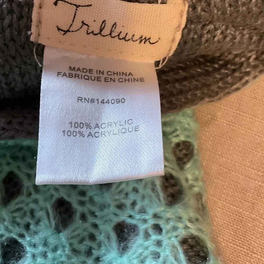 Chic Green Knit Scarf